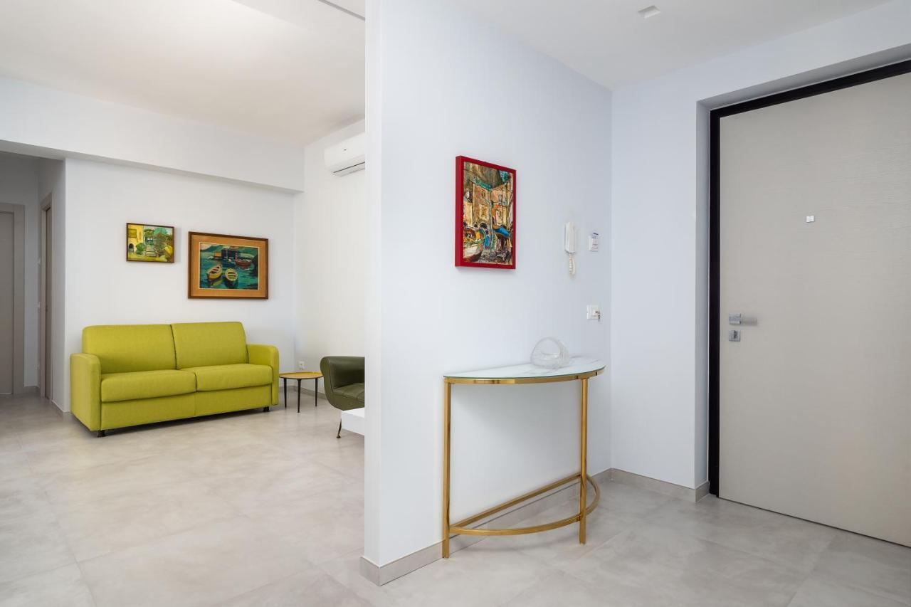 Surya House - Elegant Apartment In ซอร์เรนโต ภายนอก รูปภาพ