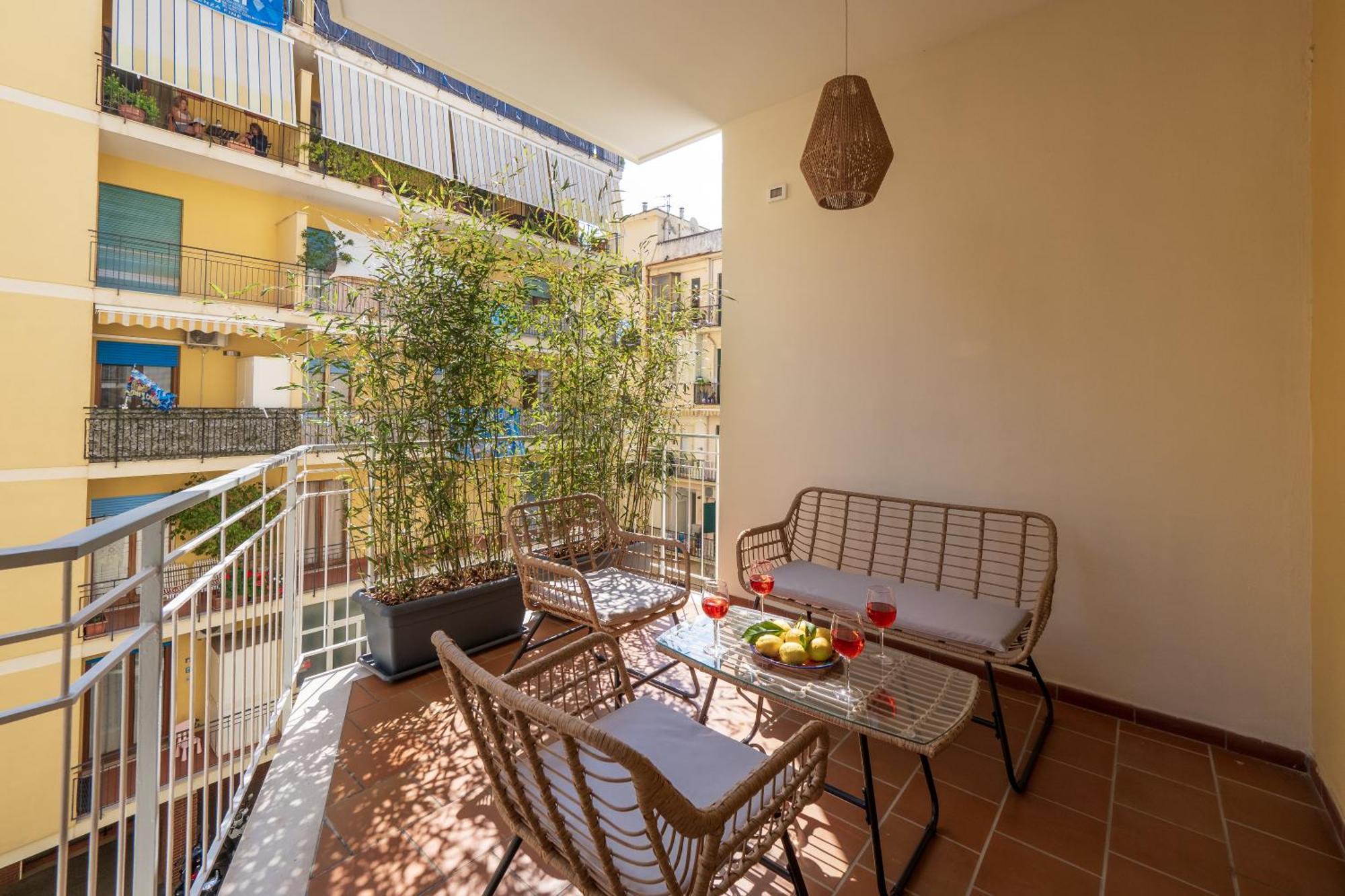 Surya House - Elegant Apartment In ซอร์เรนโต ภายนอก รูปภาพ