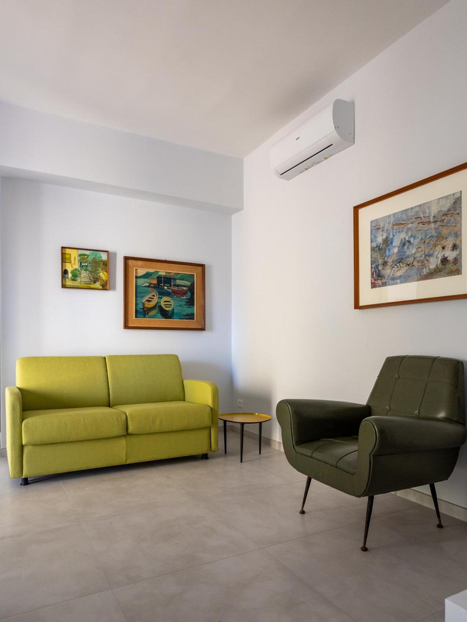 Surya House - Elegant Apartment In ซอร์เรนโต ภายนอก รูปภาพ